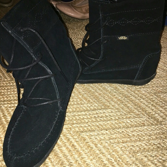 Vans Shoes - Vans Moccasin Boot