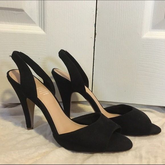 Peep-toe sling back heels