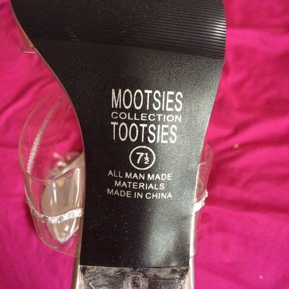 Silver high heels - Picture 3 of 3