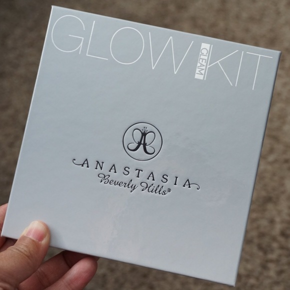 Anastasia Beverly Hills Glow Kit in Gleam