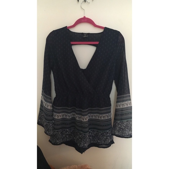 black and gray flare long sleeve v neck romper