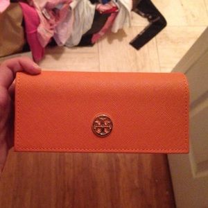 Tory burch sunglasses case