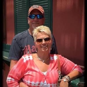 Meet your Posher, Lorie