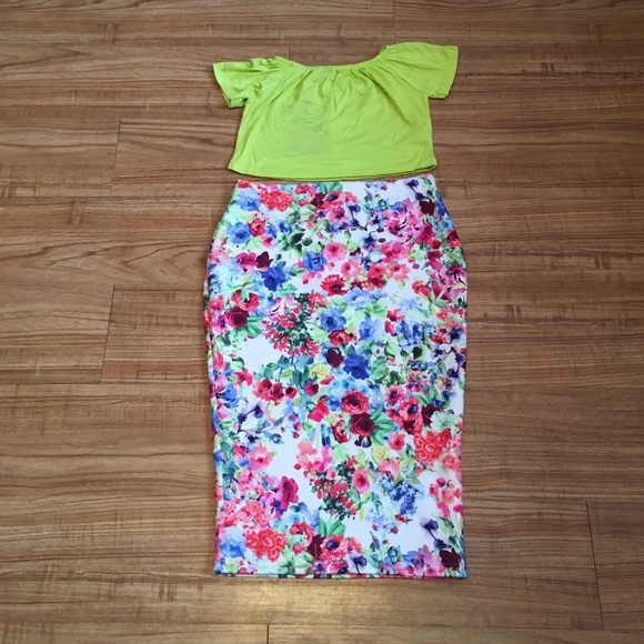 Brand New floral skirt and off the shoulder top - Picture 1 of 4