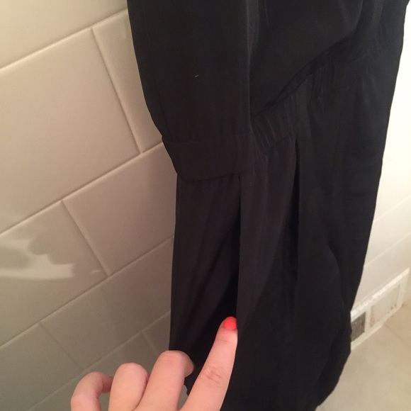 Black Halogen® V-Neck Sleeveless Jumpsuit SZ: L - Picture 3 of 3