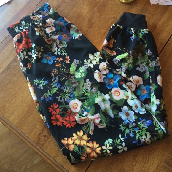 Floral jogger pants