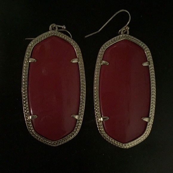 Maroon/red kendra Scott