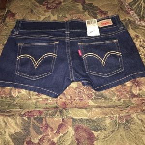 Levis shorts!