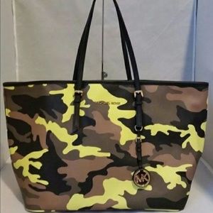 Michael Kors jet set purse