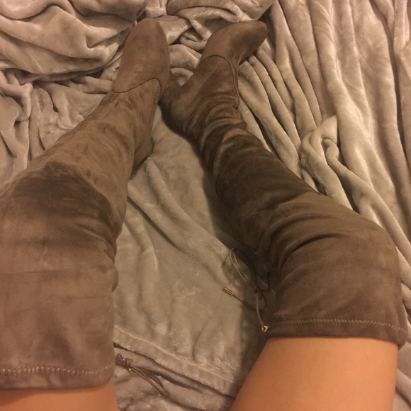 🚫Sold🚫💛Suede Over The Knee Boots - Picture 4 of 4