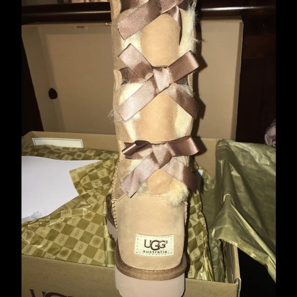 Ugg Australia Bailey Bow Tall Chestnut Boots Sz8👢