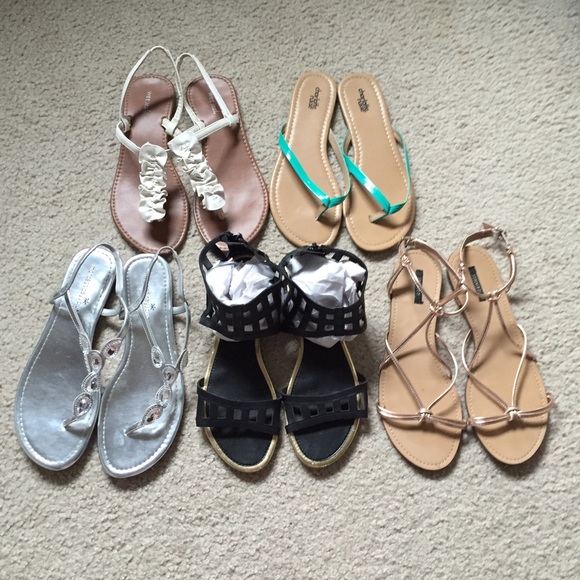 Bundle of summer sandals!