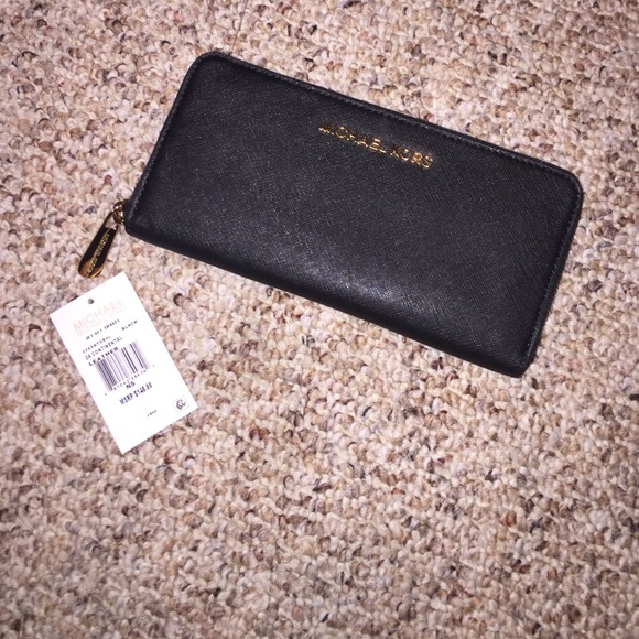 Michael Kors Jet Set black saffiano wallet