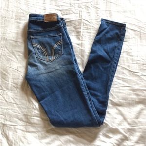 Hollister pants size 3R medium wash