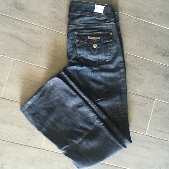 Hudson petite signature boot-cut jeans. Size 27.
