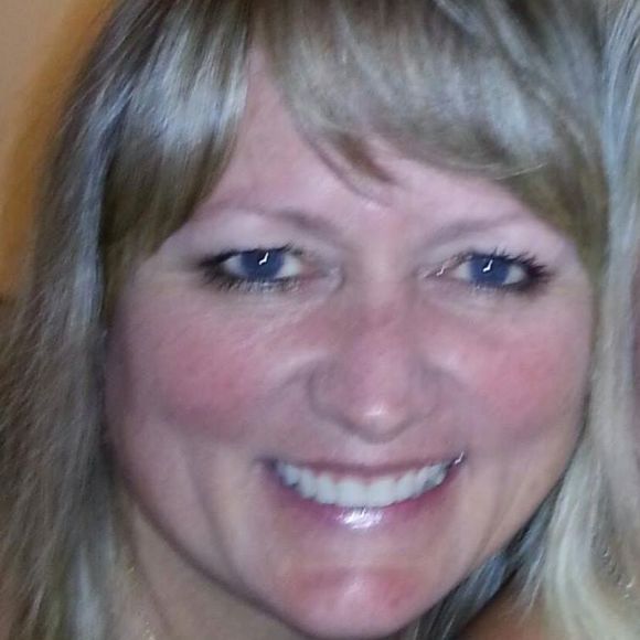 Meet your Posher, Elizabeth - Picture 2 of 2