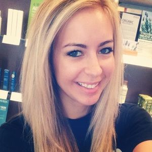 Meet your Posher, Selena