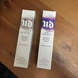 ✨Urban Decay Makeup Setting Spray✨ (DeSlick)