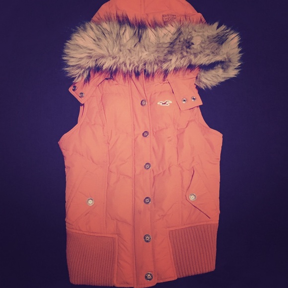 Hollister vest