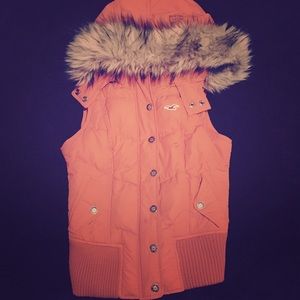 Hollister vest