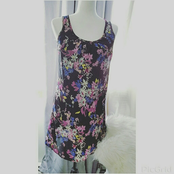 Cute floral dress sz S by Fire LA