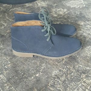 Men's navy Bass chukka boots