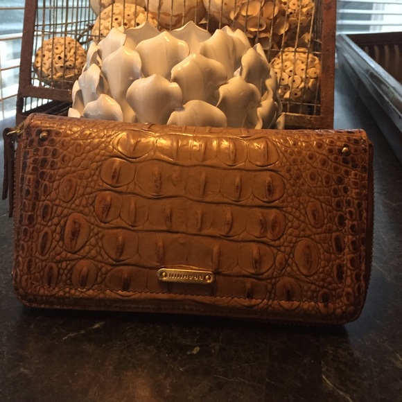 Brahmin Alligator Wallet- Toasted Almond