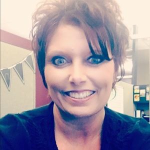 Meet your Posher, Lorrie