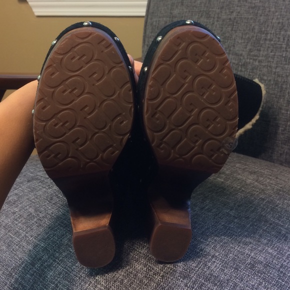 Uggs - Picture 3 of 3