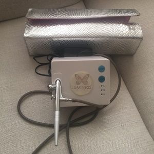 Luminess Air (Airbrush Cosmetic System)