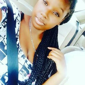 Meet your Posher, Ernesta