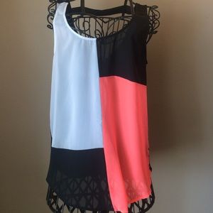 💟Adorable chiffon checkered tank top