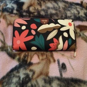 Fossil Emma RFID Large Zip Clutch