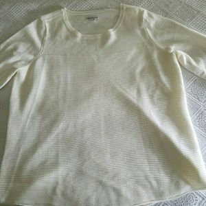 Like new!! knitted sweater!