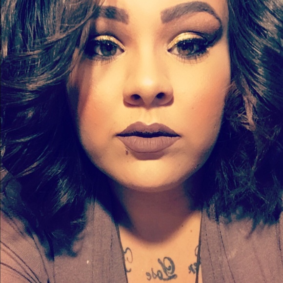 Meet your Posher, Rocquele - Picture 1 of 1