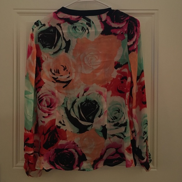 Button down blouse - Picture 4 of 4