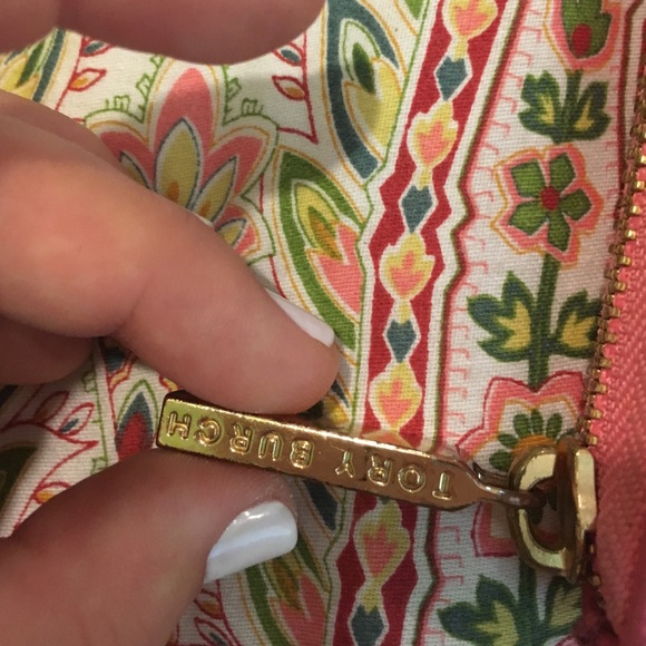 Tory burch wallet!! - Picture 2 of 4