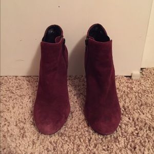 Steve Madden Burgundy booties