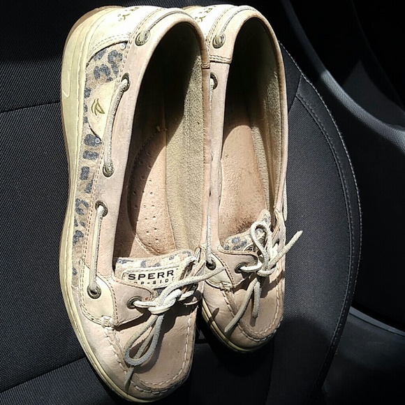 Animal print Sperrys size 9