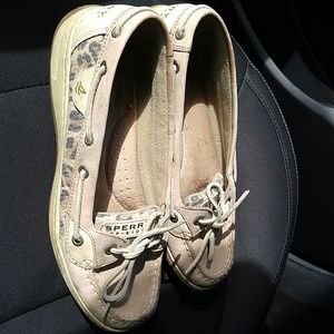 Animal print Sperrys size 9