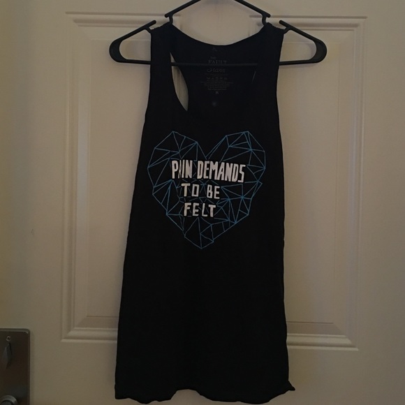 Nice black tank top never worn - Picture 1 of 3