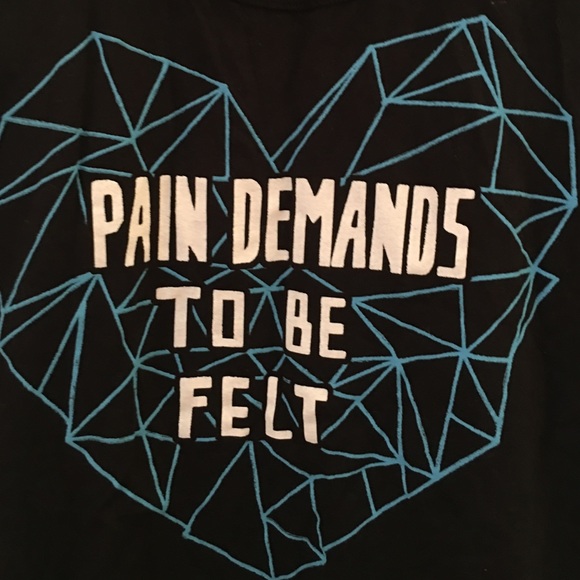 Nice black tank top never worn - Picture 2 of 3