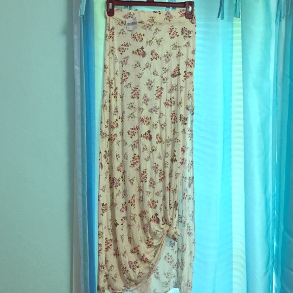 Never wore brandy maxi skirt.