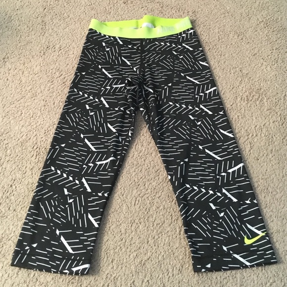 Nike Pro Workout Capris