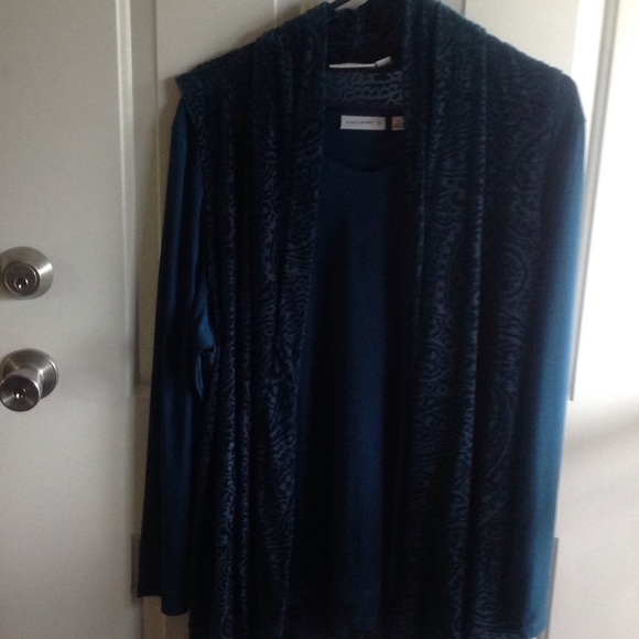 Blouse with matching vest - Picture 1 of 1