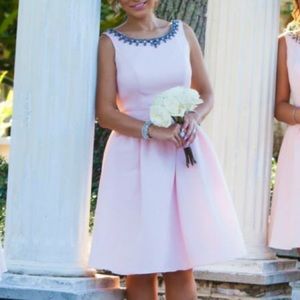 Beautiful open back short dress, light pink size 4