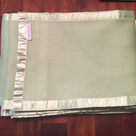 Breathable baby bumper