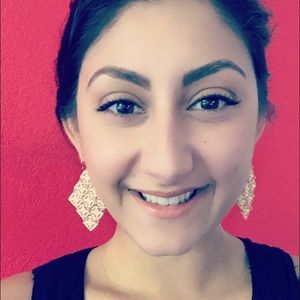 Meet your Posher, Victoria