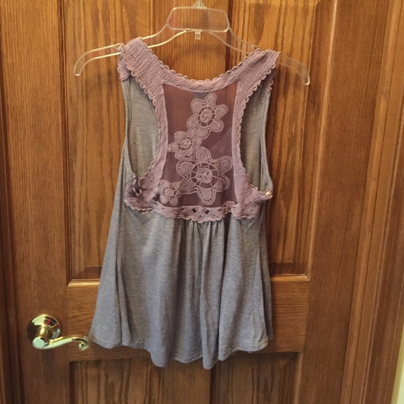 Lace Back Tank - Picture 3 of 4
