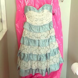 Betsey Johnson Prom Dress 👗🌷